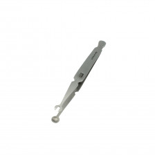 Labret tweezer with lock
